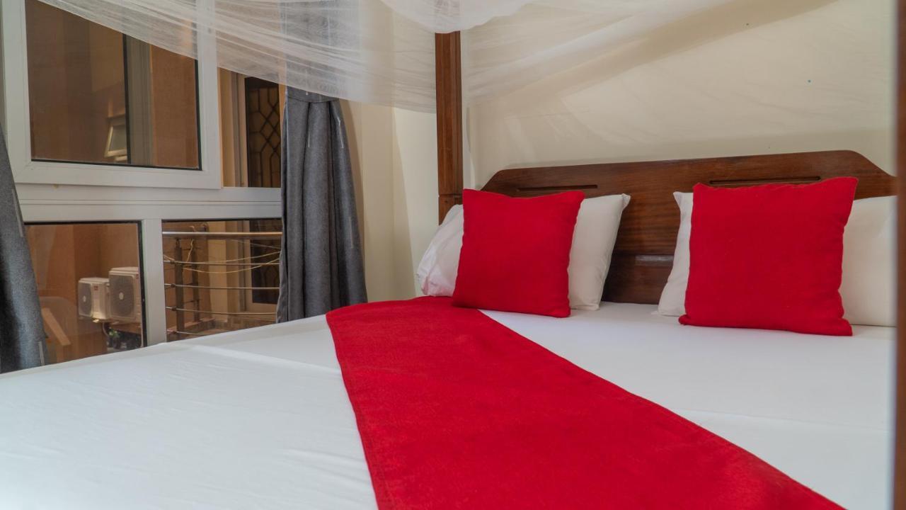 Elna'S Haven - Nyali Sea View Apartment Момбаса Экстерьер фото