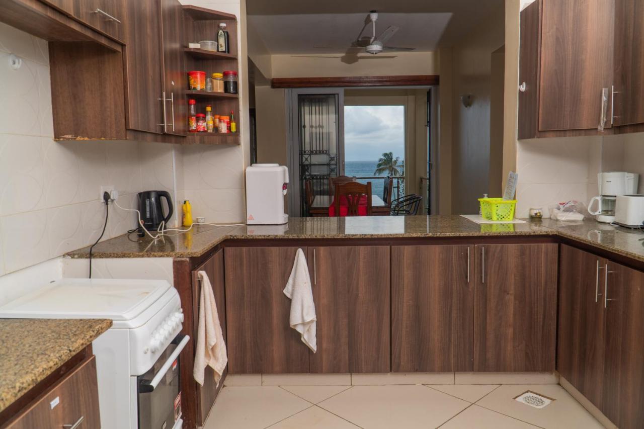 Elna'S Haven - Nyali Sea View Apartment Момбаса Экстерьер фото